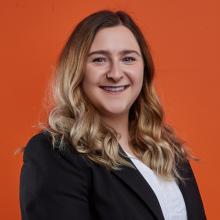 Headshot of Jackie Schell